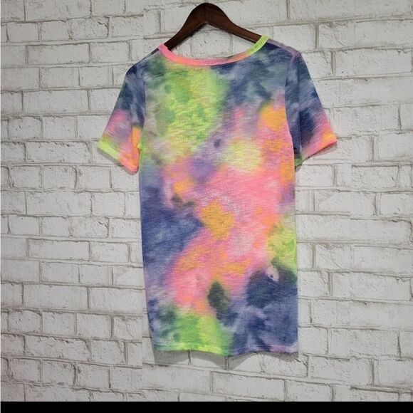 NWT BiBi tie dye v-neck tee - Picture 9 of 10